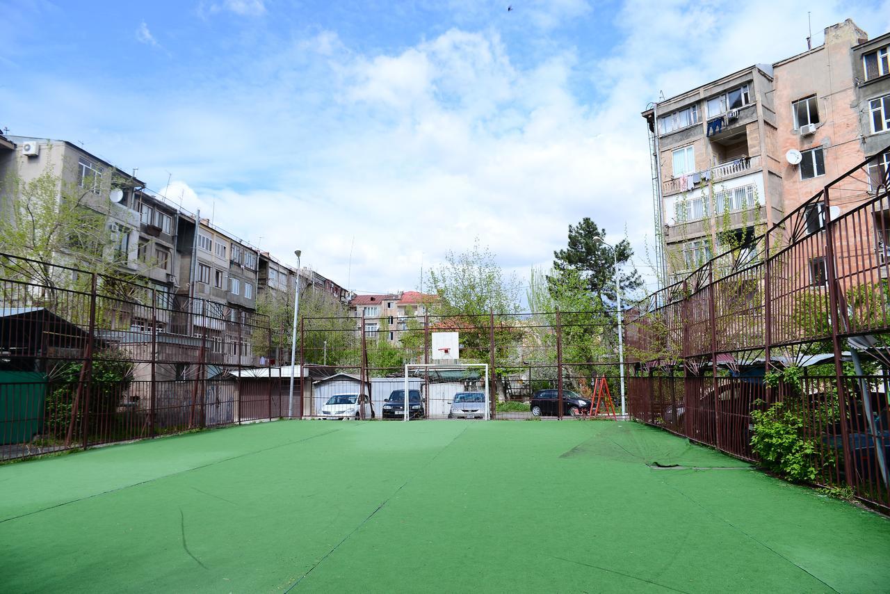 Apartment In The Center Of Yerevan Exterior photo